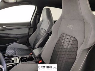 VOLKSWAGEN Golf 1.5 TSI EVO ACT 110kW R-Line 8