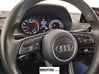 AUDI Q2 1.5 35 TFSI S TRONIC 11