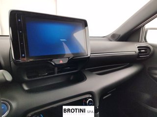TOYOTA Yaris Hybrid Lounge MY22 12