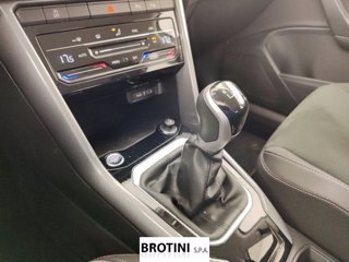 VOLKSWAGEN T-Roc 1.0 TSI Style 10