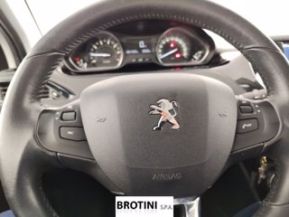 PEUGEOT 208 Active PureTech 82cv S/S Neopat. 11
