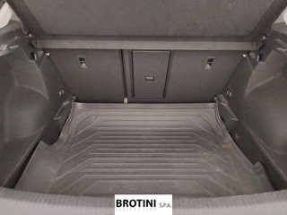 VOLKSWAGEN T-Roc 1.0 TSI Life 13
