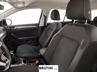 VOLKSWAGEN T-Roc 1.0 tsi Style 110cv 8