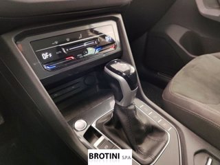 VOLKSWAGEN Tiguan 1.5 TSI ACT Elegance DSG 10
