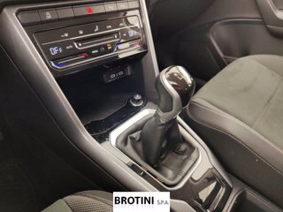 VOLKSWAGEN T-Roc 1.0 TSI Style 10