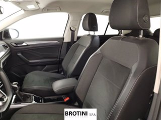 VOLKSWAGEN T-Roc 1.0 TSI Style 8