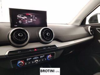 AUDI Q2 1.5 35 TFSI BUSINESS ADVANCED S TRONIC 11