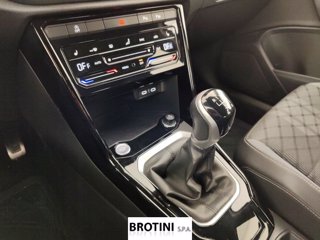 VOLKSWAGEN T-Roc 1.0 TSI R-Line 10