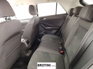 VOLKSWAGEN T-Roc 1.0 TSI Style 9