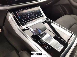AUDI Q8 50 TDI 210kW quattro tip. S Line Edition 10
