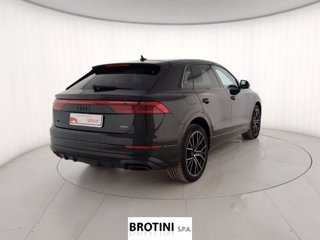 AUDI Q8 50 TDI 210kW quattro tip. S Line Edition 2