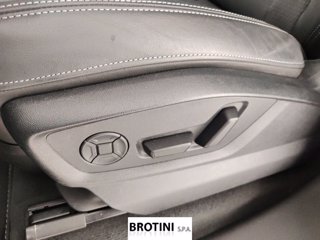 AUDI Q8 50 TDI 210kW quattro tip. S Line Edition 8