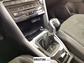 VOLKSWAGEN T-Roc 1.0 TSI Style 10