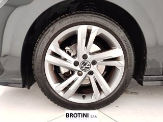 VOLKSWAGEN Golf 1.5 eTSI EVO ACT 96kW R-Line DSG 5