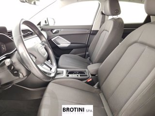 AUDI Q3 Sportback 35 TDI S tronic Business Plus 6