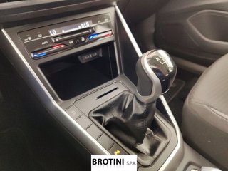 VOLKSWAGEN Polo 1.0 TSI Life 11