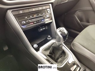 VOLKSWAGEN T-Roc 1.0 TSI Style 10