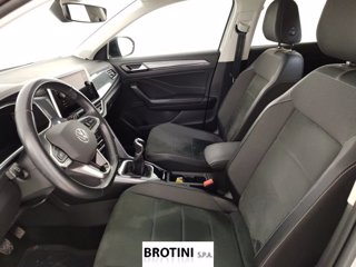 VOLKSWAGEN T-Roc 1.0 TSI Style 6