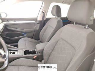 VOLKSWAGEN Golf 1.5 TGI Life DSG 8