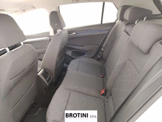 VOLKSWAGEN Golf 1.5 TGI Life DSG 9