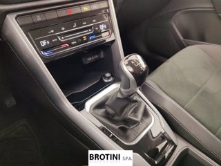 VOLKSWAGEN T-Roc 1.0 TSI Style 10