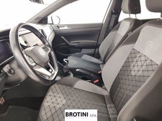 VOLKSWAGEN Taigo 1.0 TSI 81kW R-Line 6