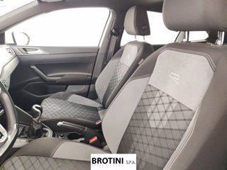 VOLKSWAGEN Taigo 1.0 TSI 81kW R-Line 8