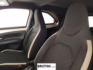 TOYOTA Aygo X 1.0B (72 CV) Trend Air S-CVT 8