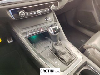 AUDI Q3 35 TDI S tronic S line edition 12