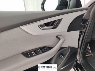 AUDI Q8 55 TFSI e quattro tiptronic S-Line Sport 10