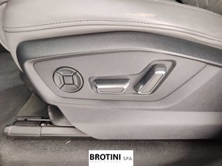 AUDI Q8 55 TFSI e quattro tiptronic S-Line Sport 9