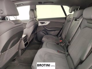 AUDI Q8 50 TDI 210kW quattro tip. S Line Edition 10