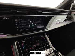 AUDI Q8 50 TDI 210kW quattro tip. S Line Edition 12