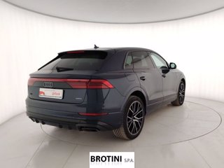 AUDI Q8 50 TDI 210kW quattro tip. S Line Edition 2