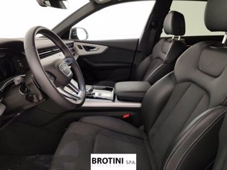 AUDI Q8 50 TDI 210kW quattro tip. S Line Edition 5