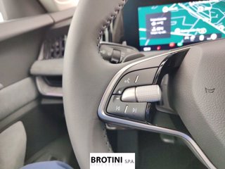 SKODA Superb 2.0 TDI DSG Wagon Style 14