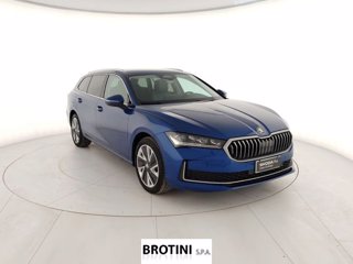 SKODA Superb 2.0 TDI DSG Wagon Style 3