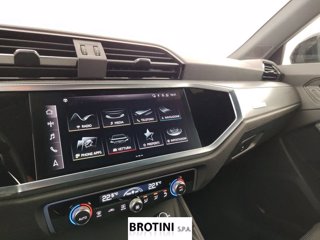 AUDI Q3 Sportback 45 TFSI e S tronic Identity Black 11