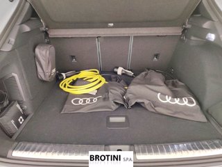 AUDI Q3 e-hybrid 200 kW S tr S Line Edition 17