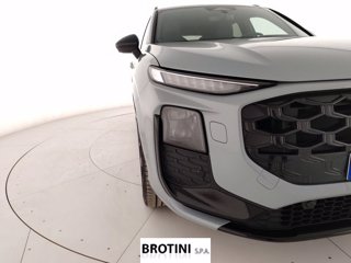 AUDI Q3 e-hybrid 200 kW S tr S Line Edition 4