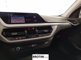 BMW Serie 1 116d Business Advantage 11
