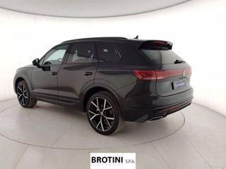 VOLKSWAGEN Touareg 3.0 V6 TDI SCR 170kW R-Line Final Edit 1