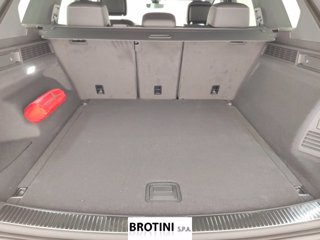 VOLKSWAGEN Touareg 3.0 V6 TDI SCR 170kW R-Line Final Edit 17