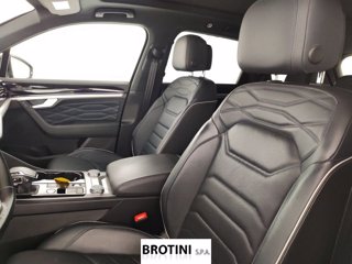 VOLKSWAGEN Touareg 3.0 V6 TDI SCR 210kW R-Line 8