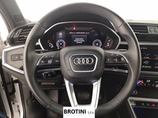 AUDI Q3 35 TDI S tronic Identity Black 14