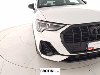 AUDI Q3 35 TDI S tronic Identity Black 4