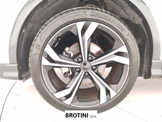 AUDI Q3 35 TDI S tronic Identity Black 5