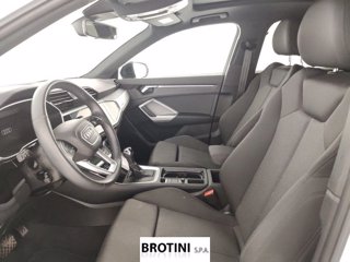 AUDI Q3 35 TDI S tronic Identity Black 6