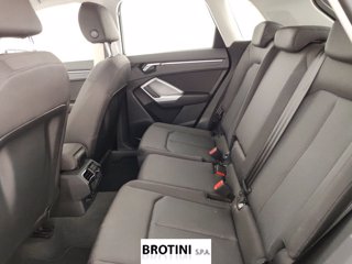 AUDI Q3 1.5 35 TFSI Business 9