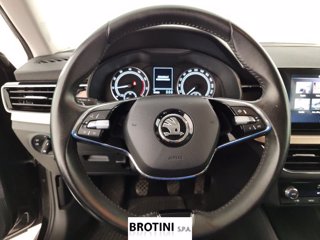 SKODA Kamiq 1.0 TSI 95cv BLACK DOTS 12